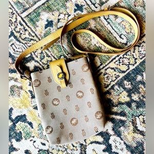 Hunting World New York Crossbody Bag Elephants
